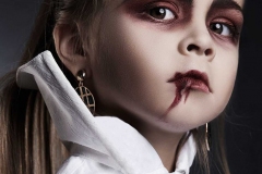Вампірський макіяж на Хелловін для дітей
