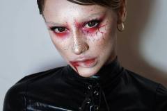 Простий макіяж на Хелловін для образу вампіра