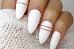 Белый дизайн на длинные ногти