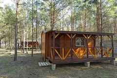 Дерев'яні будиночки для відпочинку у лісі «У Марусі» під Києвом
