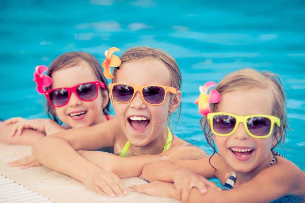 Дитячі окуляри для сонця: невимовно широкий вибір колірної гами, форм і захисту UV 380-400.