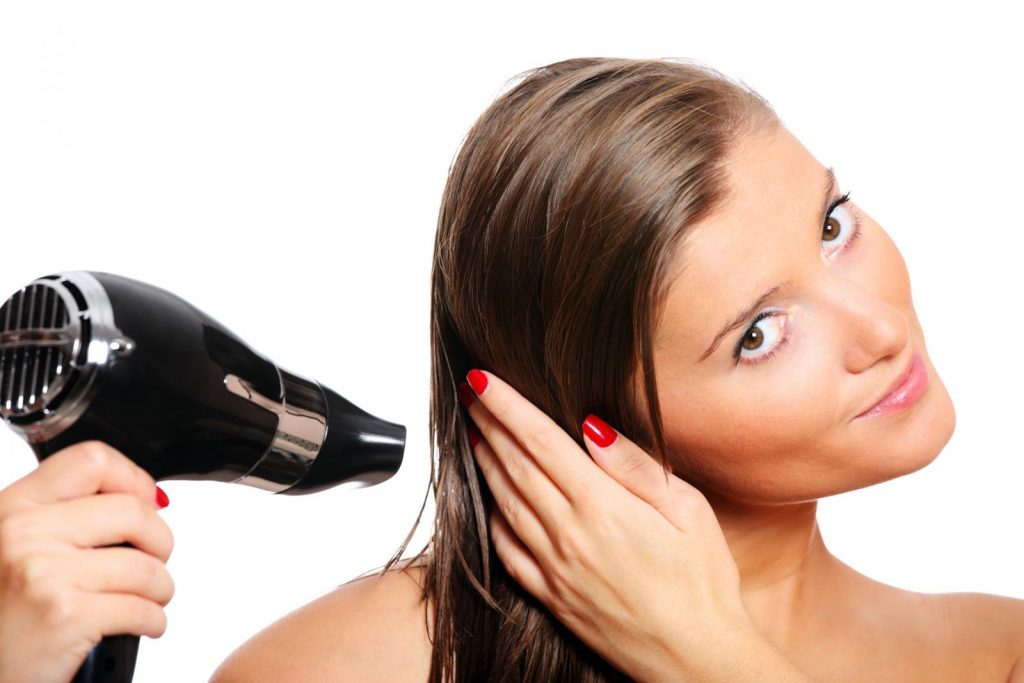 Як правильно сушити волосся