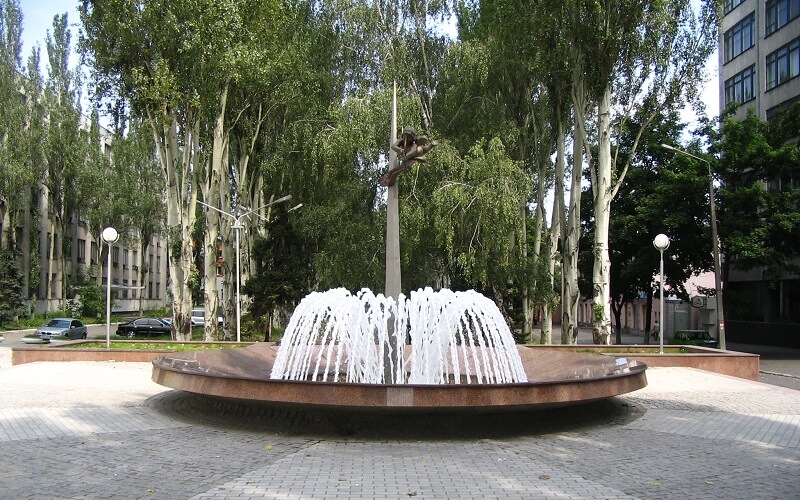 Аллея влюбленных (Днепр)