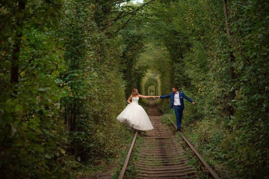 Фотосессии в туннеле влюбленных