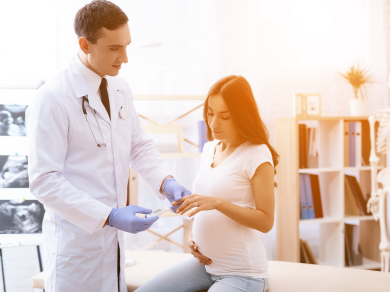 Во время беременности важна помощь доктора