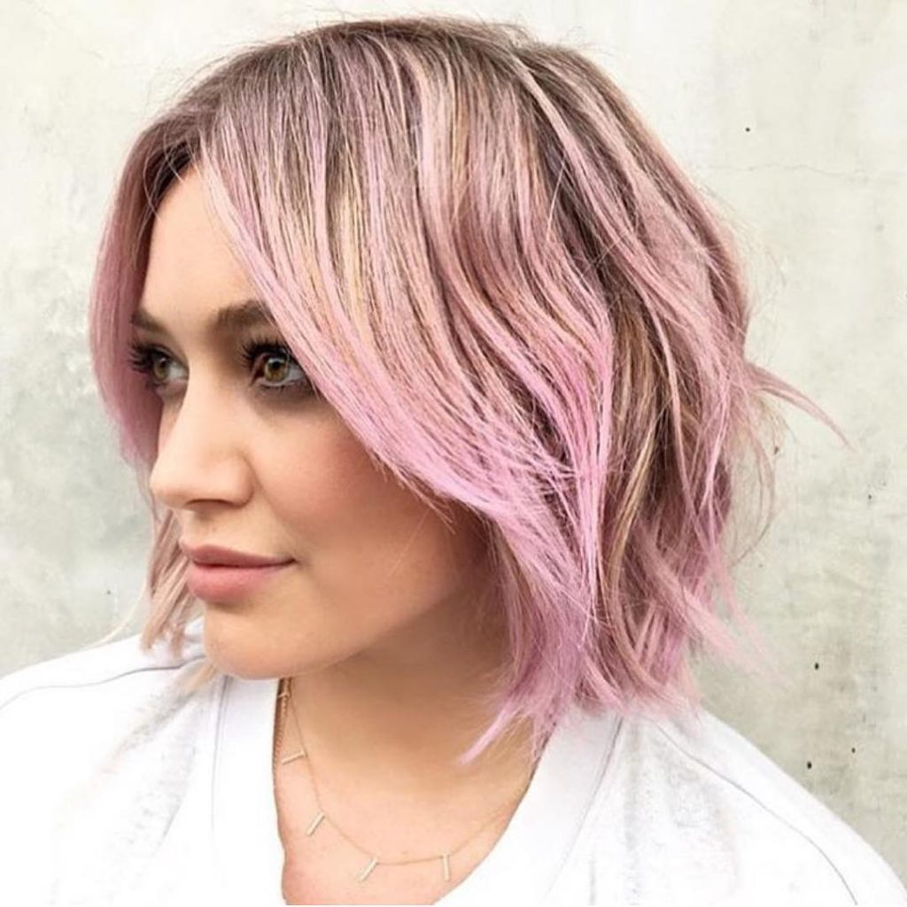 Ніжно-рожеве омбре на біле волосся