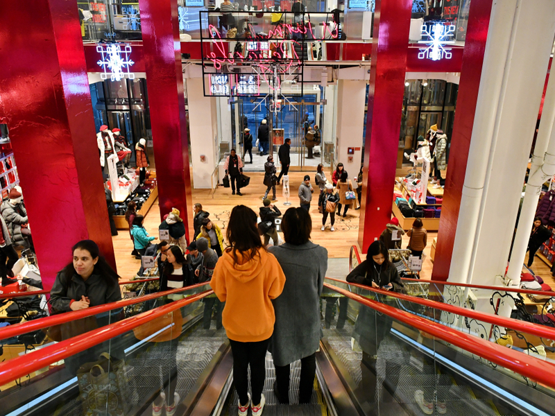 Розпродаж black friday в торгових центрах – як вид сімейного дозвілля