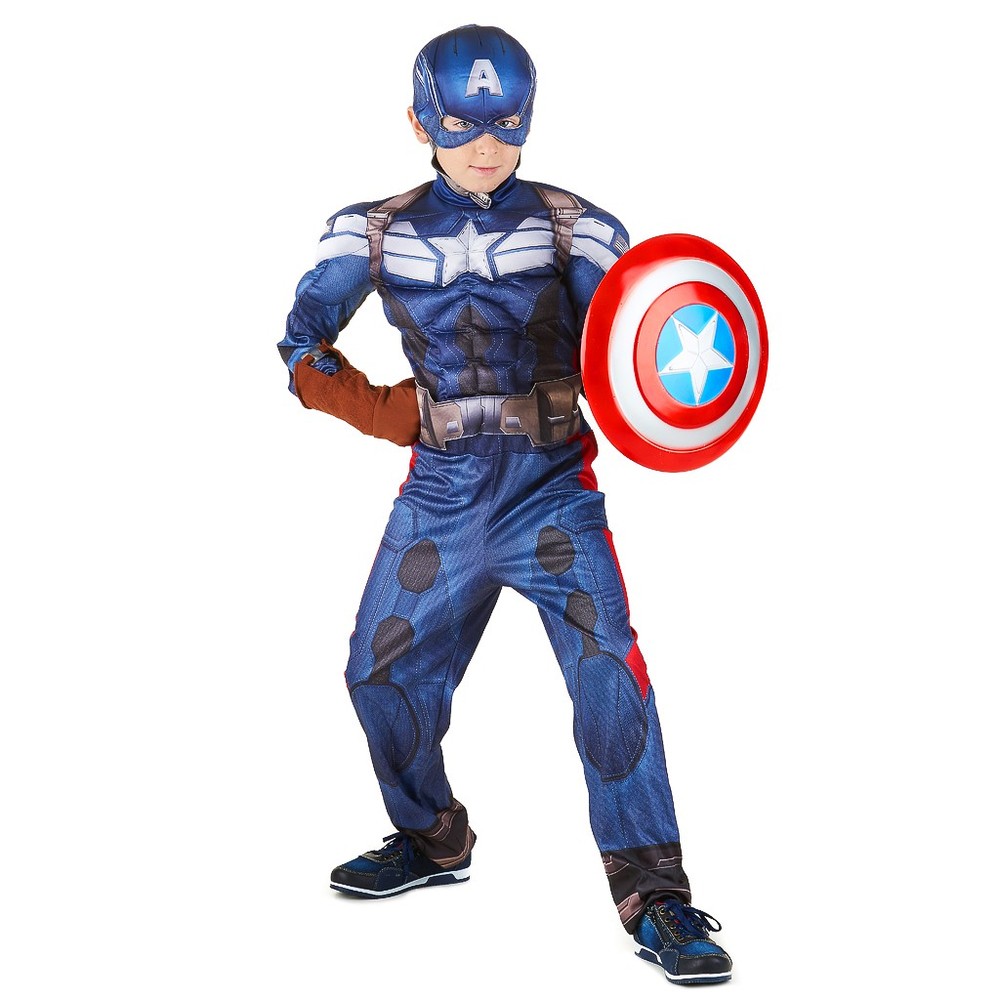 Костюм Капітана Америки: рельєфне синє тріко із свободними штанями, на голові – шолом з літерою «А», у руці – щит із п’ятикутною зіркою 