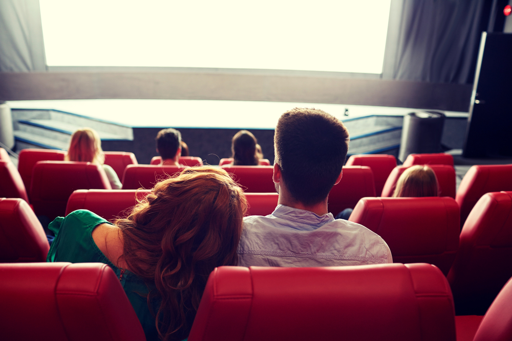 Традиционный вариант свидания – визит в кинотеатр 