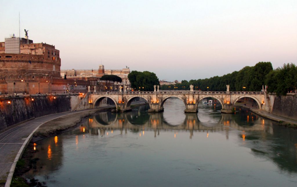 Національний музей «Замок Святого Янгола» (Castel Sant'Angelo) в парку Адріана, Рим