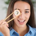 Как приготовить суши и роллы дома