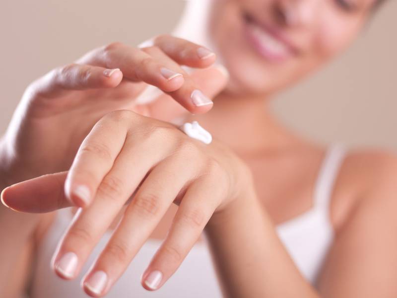 Что делать с сухой кожей рук ㅡ лучшие средства для увлажнения
