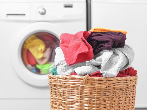 Дезінфекцію в пральній машинці при високих температурах добре переносить одяг з бавовни і льону