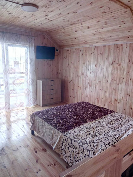 Номер на базе отдыха «Золотое руно»