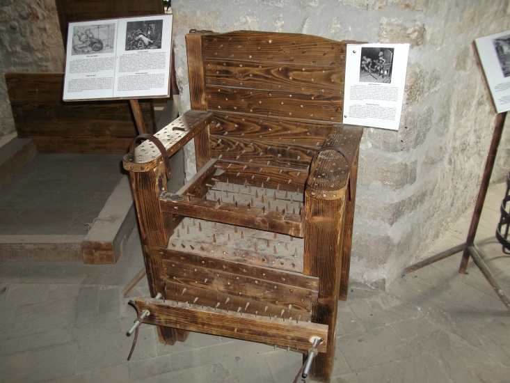 Кресло пыток в Хотинской крепости