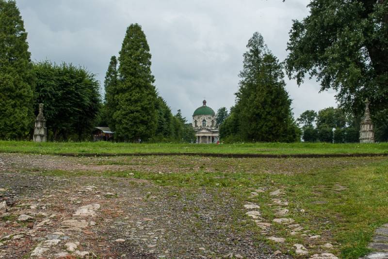 Итальянский парк в Подгорах