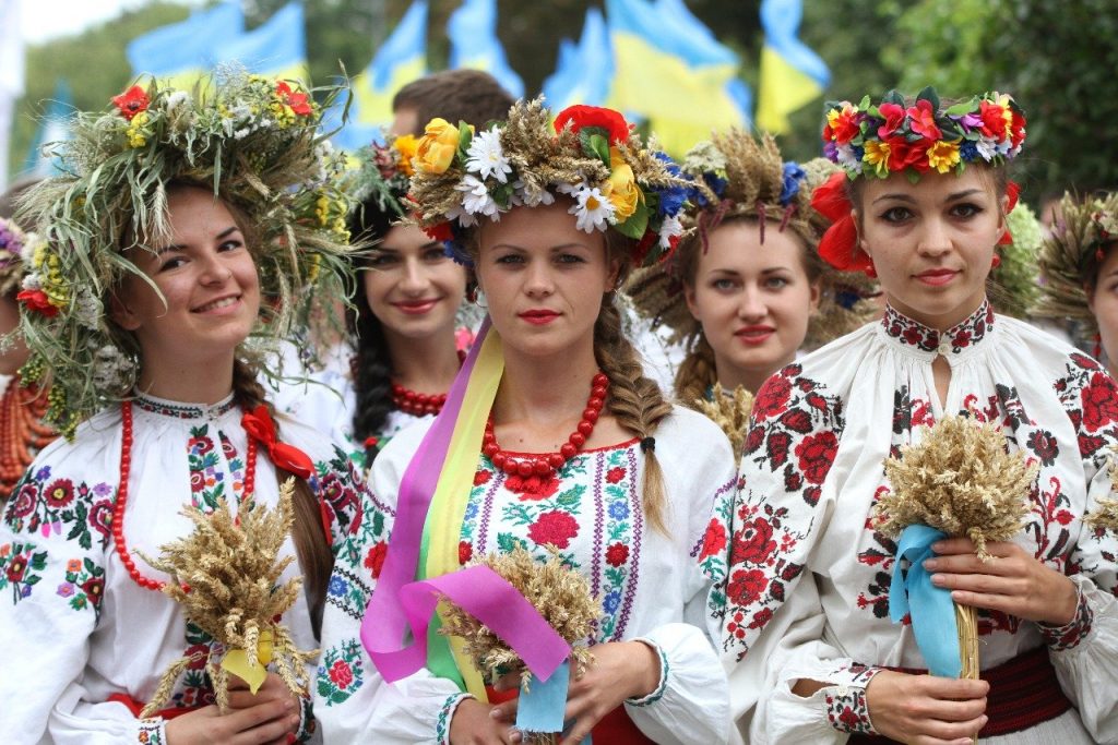 парад вышиванок