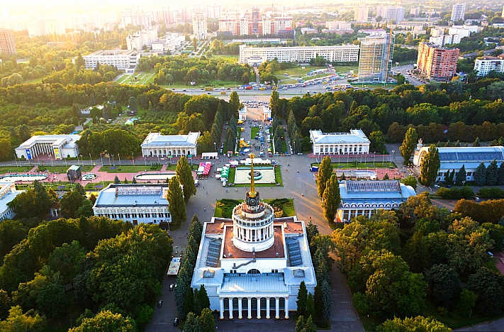ВДНХ – парк для семейного досуга в Голосеевском районе Киева