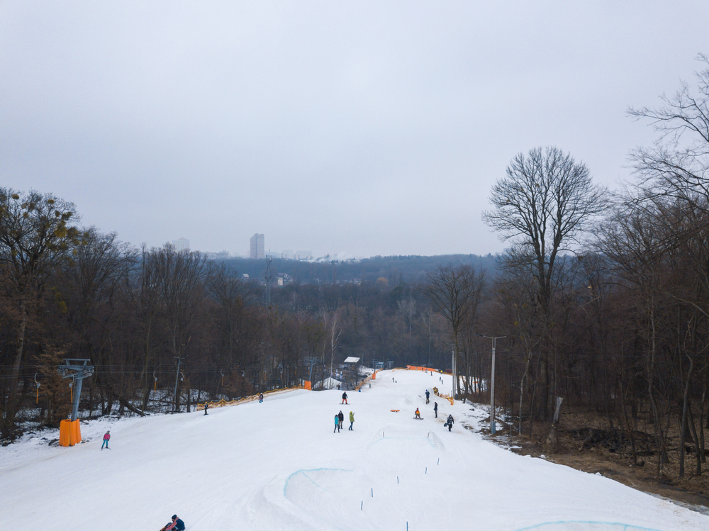 Спуск в Голосеевском парке для лыж и сноуборда