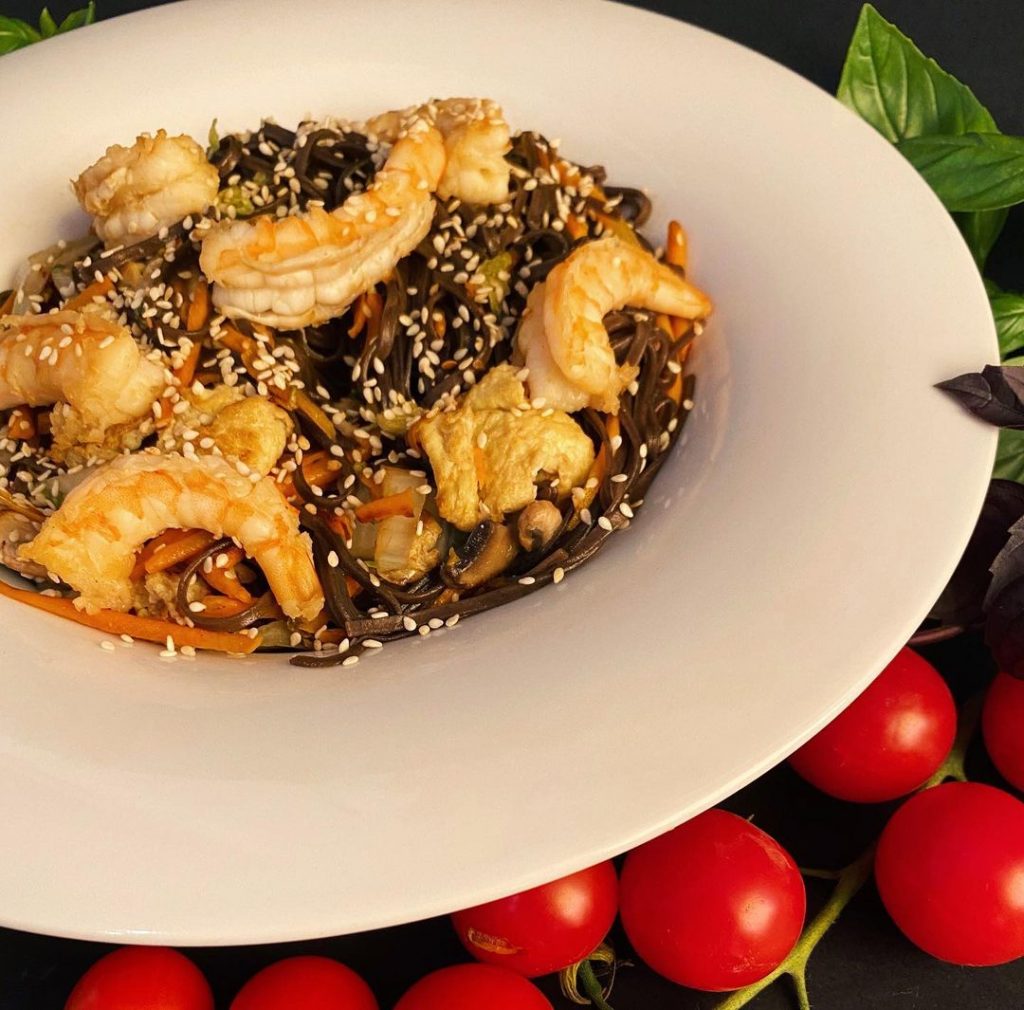 «Wok & Pizza»: вок