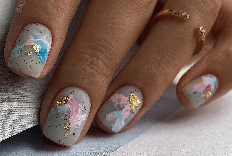 Цветочные рисунки на ногтях