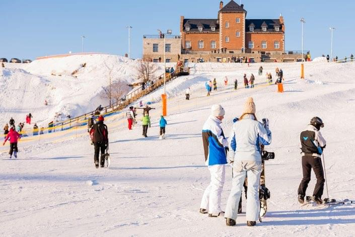 Трасса для катания на лыжах и сноуборде в комплексе «Gvozdoff» под Киевом