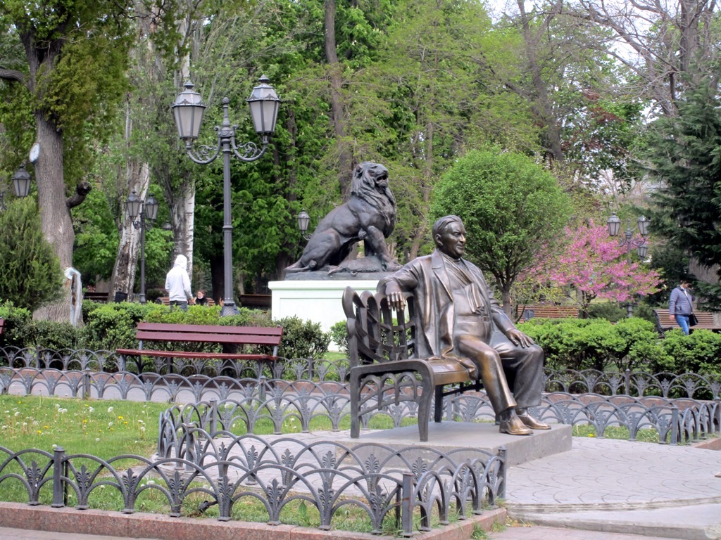 Утьосов