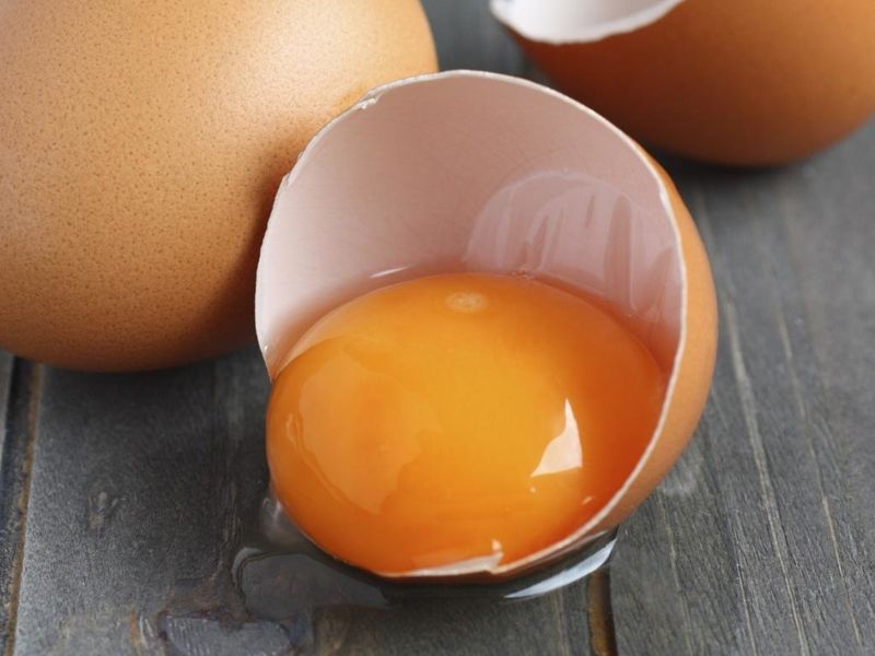 Яєчний жовток – запорука тривалого блиску срібла