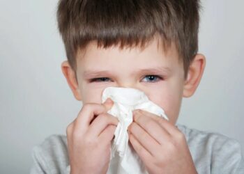Кров з носа у дитини та дорослого: як зупинити і коли звертатися до лікаря