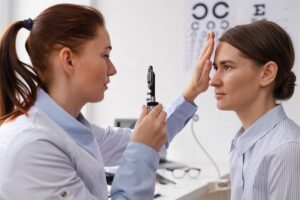 Короткозорість (міопія): що потрібно знати і як лікувати