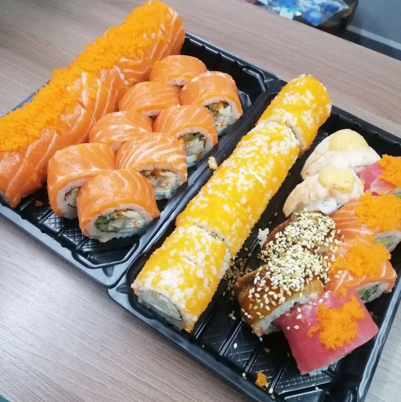 «Sushi For You» в Днепре доставляет традиционные, запеченные и спринг-роллы, суши, гунканы, нигири, мидии