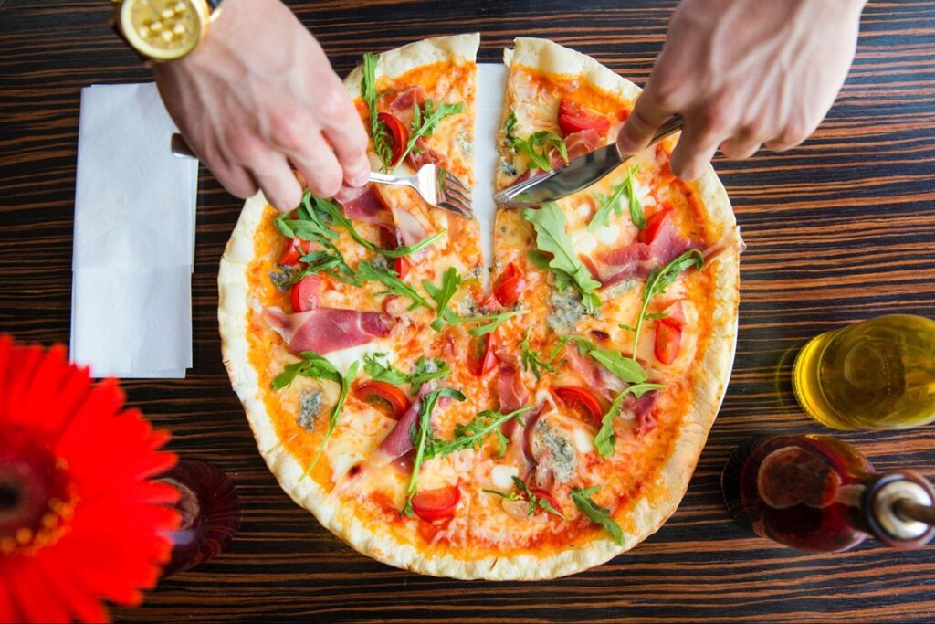 Де замовити піцу у Дніпрі – найкращі піцерії та доставки міста