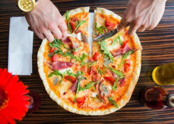 Де замовити піцу у Дніпрі – найкращі піцерії та доставки міста