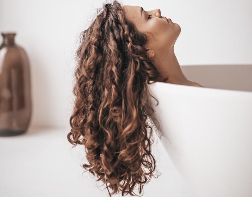 Як доглядати за волоссям: секрети здорових і красивих локонів