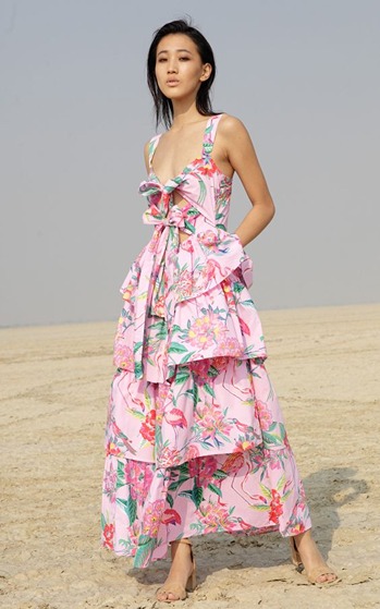 Пишна сукня з квітковим принтом – мода 2024 року весна-літо