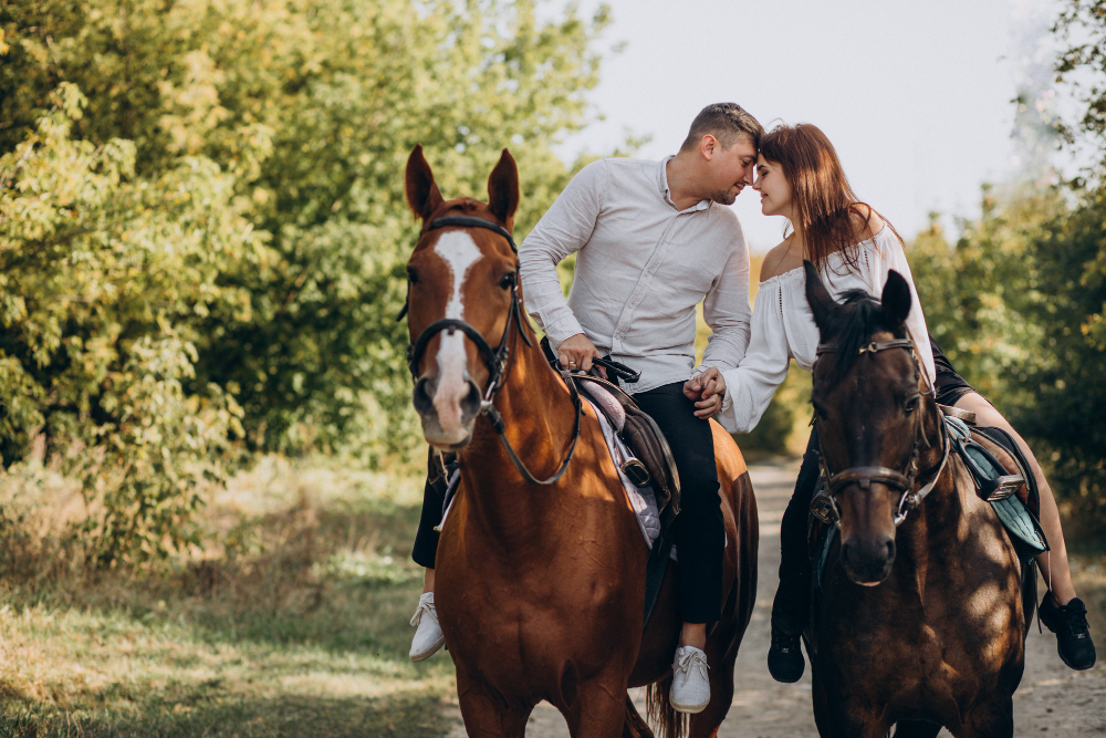 Одесса, куда пойти вдвоем – конная прогулка для романтиков