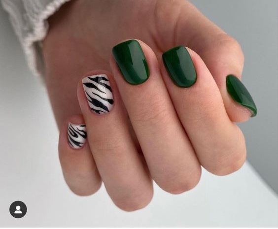 Зелені нігті з анімалістичним принтом
