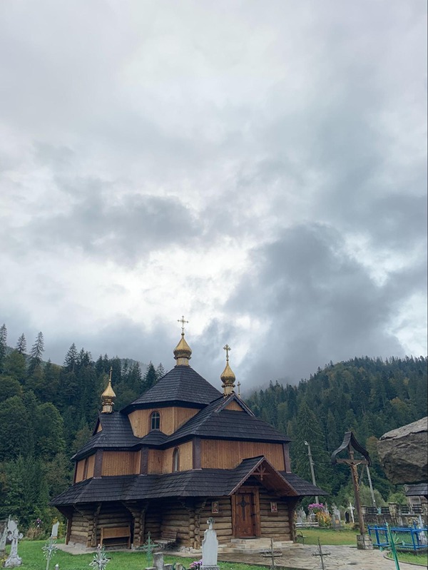 Татарів куди піти – церква Дмитра Солунського