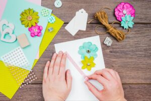 Поробки до Дня матері – цікаві подарунки на День матері своїми руками