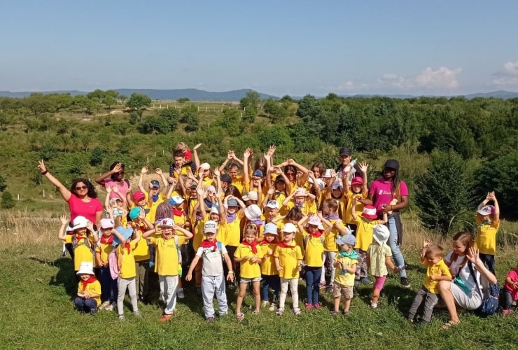 Похід з дітьми в дитячому таборі «Sandy Kids Сamp» у Солотвино та Татарові
