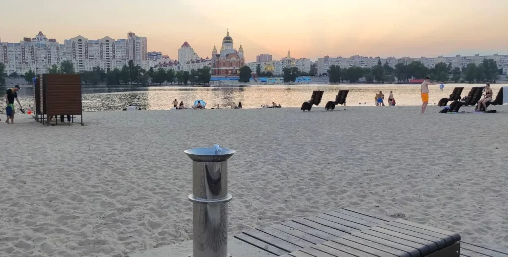 Пляж Оболонский остров