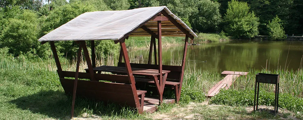 Альтанка в Голосіївському лісі