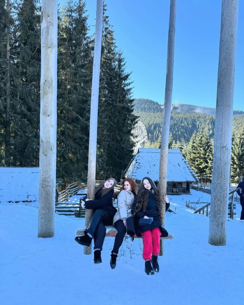 Екскурсії у таборі для дітей Joy camp у Карпатах