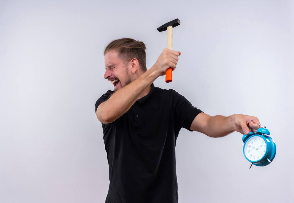 Подарить парню на Новый год «перезагрузку» в комнате ярости