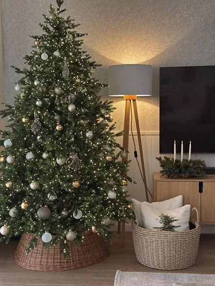 Нарядить елку в минималистичном стиле на Новый год