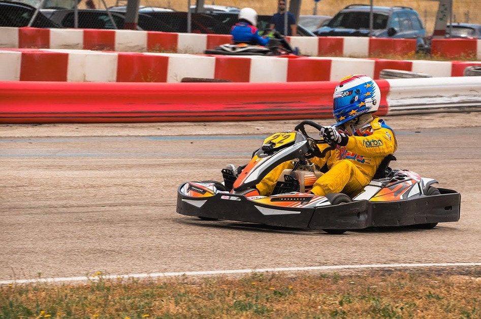 Перегони на картинзі – добрий варіант подарунка чоловікові на Новий рік