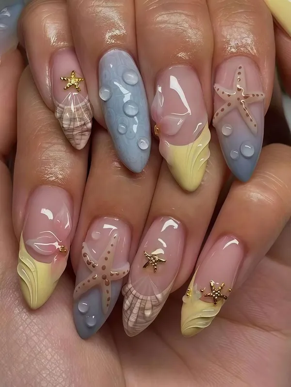 Объемный морской дизайн ногтей лето с морскими звездами